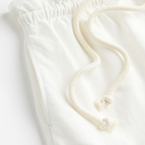 Linen blend paper - bag shorts - Picture 2 of 3